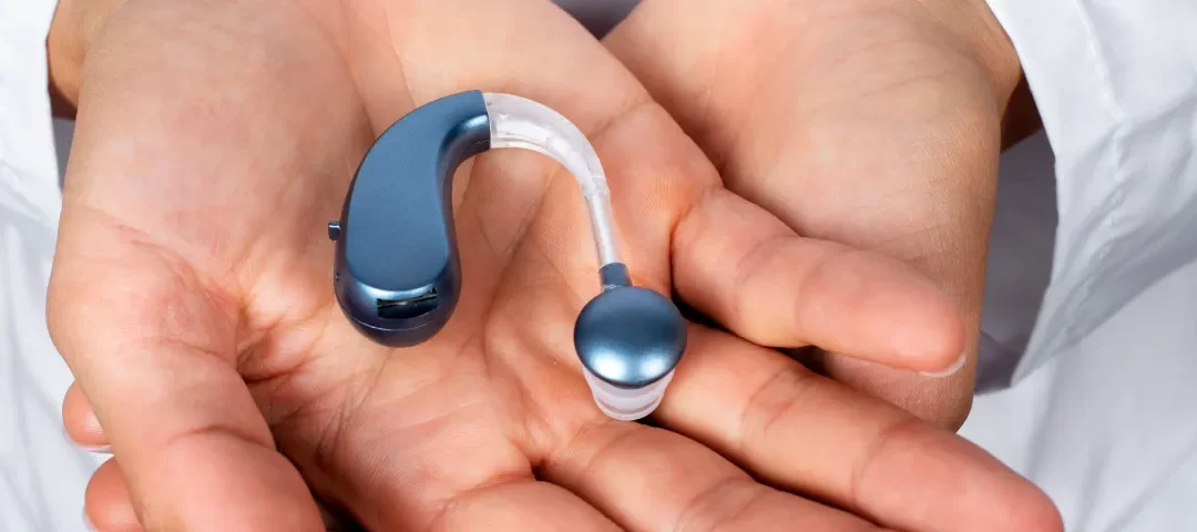 İşitme Cihazları Nedir? Nasıl Çalışır? Kimlere Uygulanabilir?